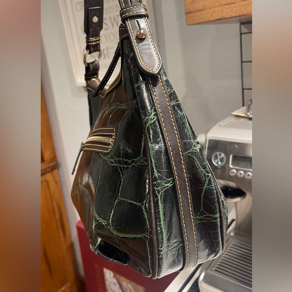 Dooney & Bourke Embossed Alligator Pattern Green Leather Shoulder Bag - Picture 5 of 13